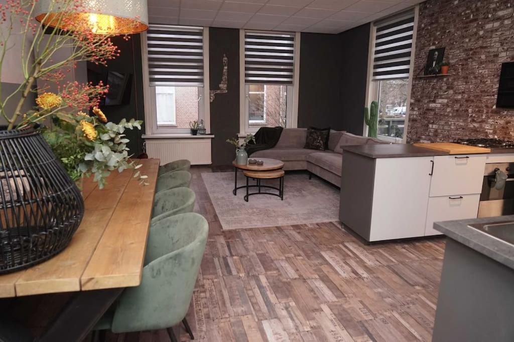Ruim Appartement In Utrecht. ภายนอก รูปภาพ
